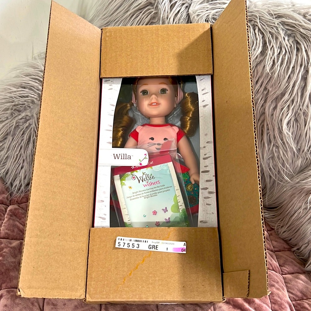 Brand new in box that it was shipped in, American girl wellie wishers Willa!